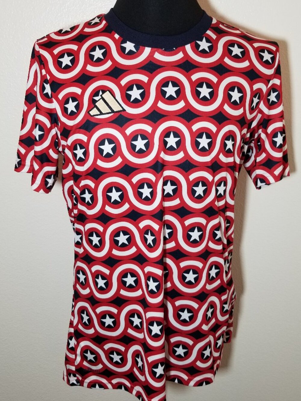 Adidas Mens Medium Shirt Captain America Marvel Series Activewear Athletic Retro